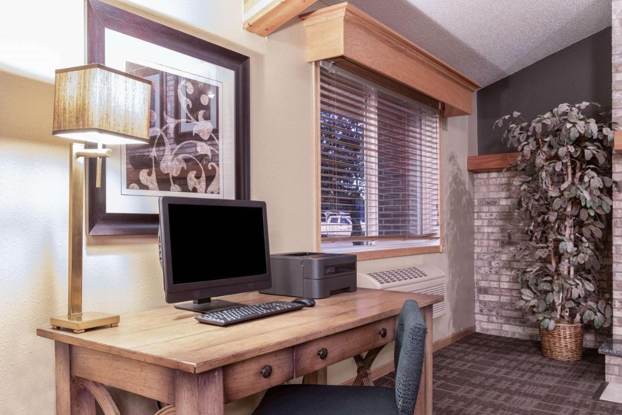 Surestay Plus Hotel By Best Western Litchfield Extérieur photo