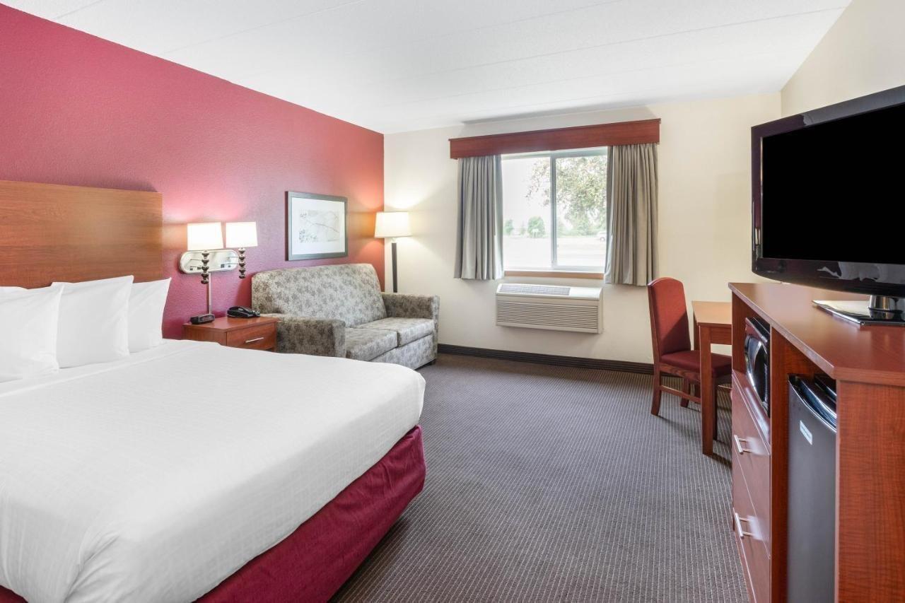 Surestay Plus Hotel By Best Western Litchfield Extérieur photo