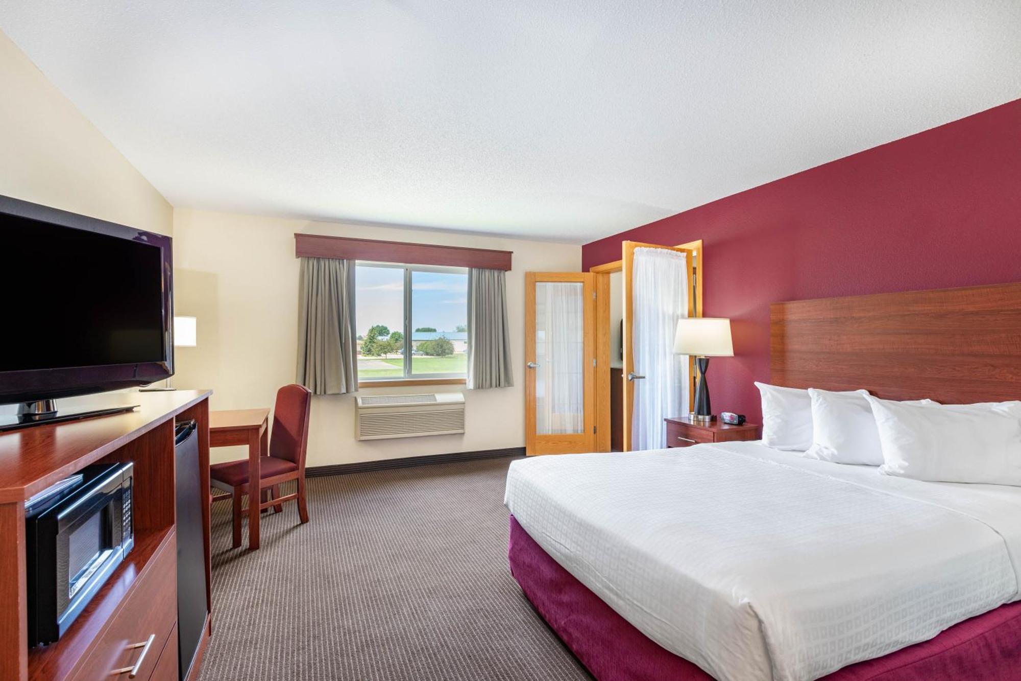 Surestay Plus Hotel By Best Western Litchfield Extérieur photo
